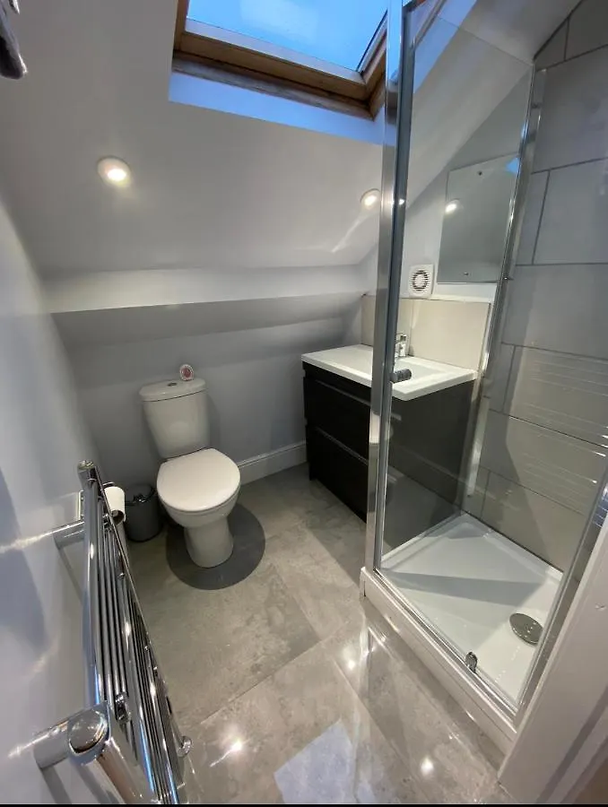 Beckett Guest House Μπάρνσλεϊ